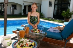 villas parota lunch at pool